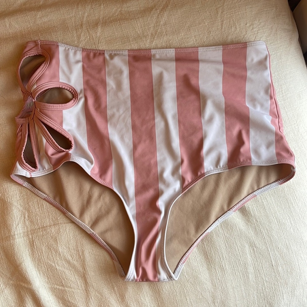 Kortni Jeane Flower Cut Out Bottoms